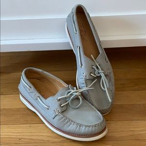 Sperry Gold Cup size 9 gray suede boat shoe